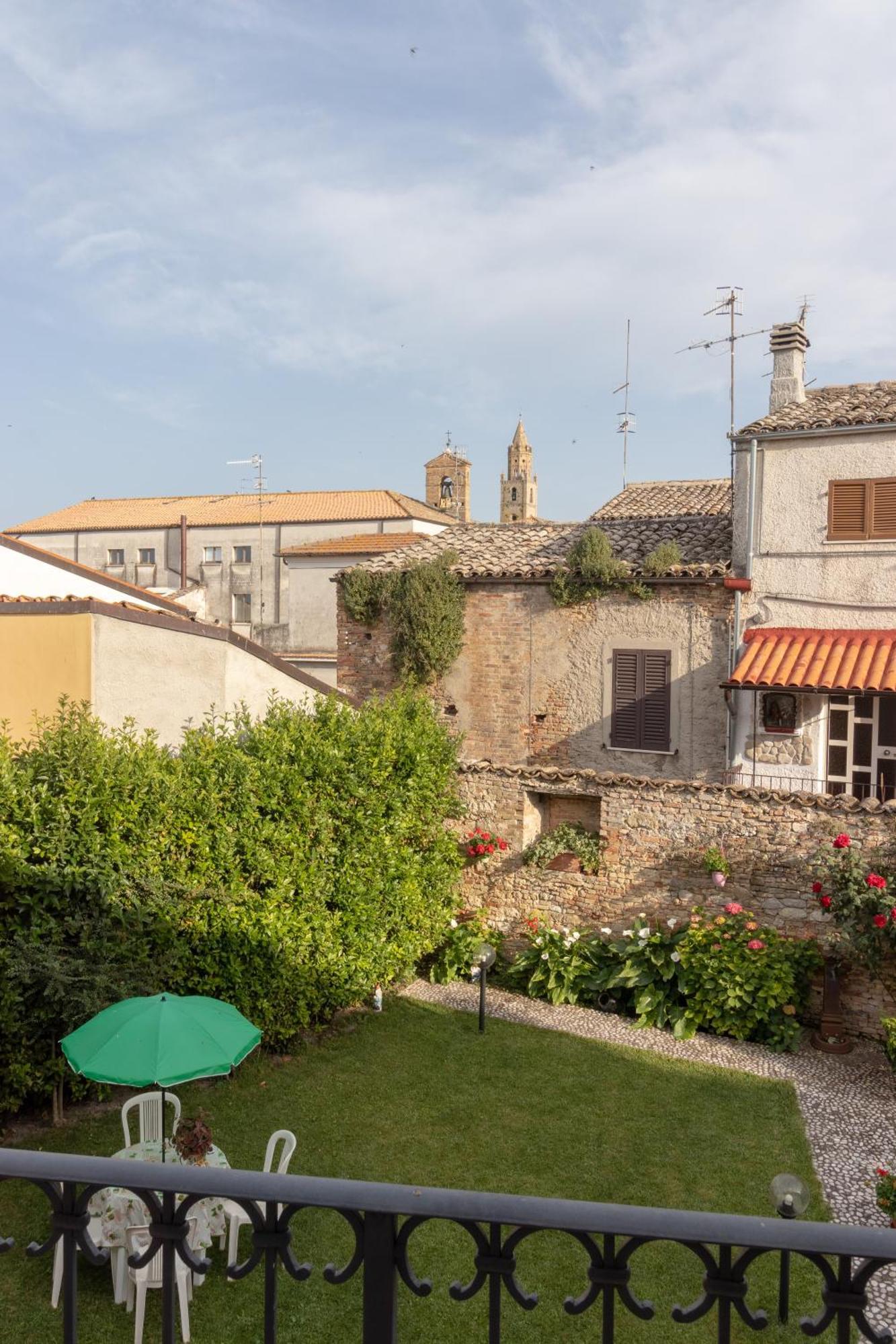 Al Belvedere Apartment II Atri Exteriér fotografie